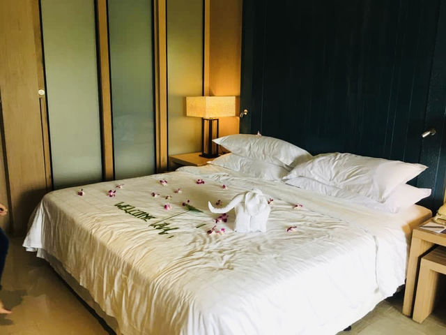 Dusit Thani Krabi Beach Resort ที่พักหรู ติดทะเล