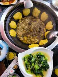 Trying out Beijing Tie Guo Dun Dish