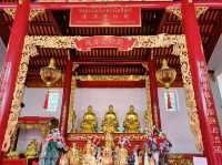 泰國曼谷市中心唐人街著名華人文化古跡寺廟景點：廣東神廟，祈福很靈驗，適合祈福打卡拍照📸