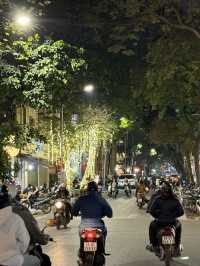 《環劍湖與三十六行街：河內老城區的時光摺疊術》
