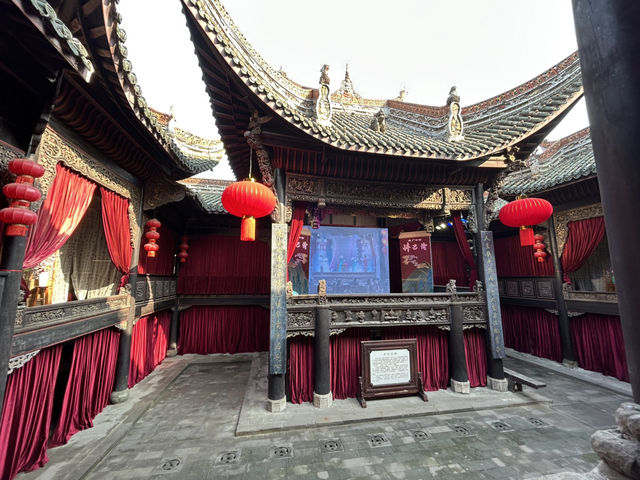 Chongqing, The Amazing Mountain City of China