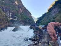 Roar of the Rapids: Exploring the Majestic Tiger Leaping Gorge