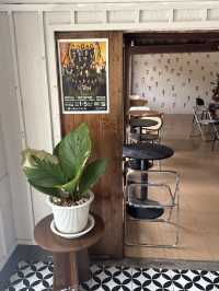 ชิลเบาๆ ในเมืองคอน @225 Old Town คาเฟ่น่านั่ง