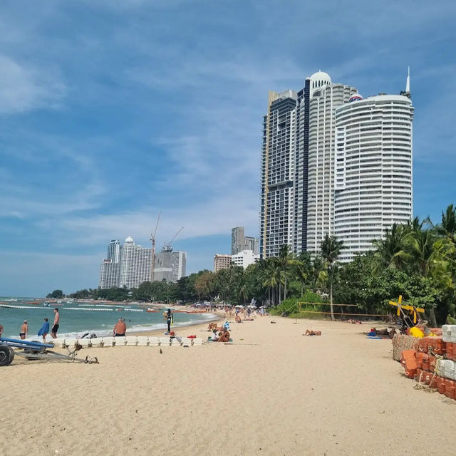【パタヤ】🇹🇭 Wong Amat Beach