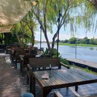Cafe  saturday คาเฟ่ริมแม่น้ำท่าจีน @ นครปฐม