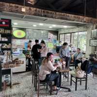 CC 1971 Café  Paksong Laos
