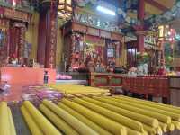 Peak Nam Toong Temple: Dragons, Dumplings & a Very Confused Pigeon" 🏯🐦