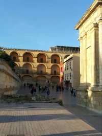 Mezquita 아치 구조 외벽