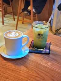 골목 속 아늑한 카페 촉팜☕️
