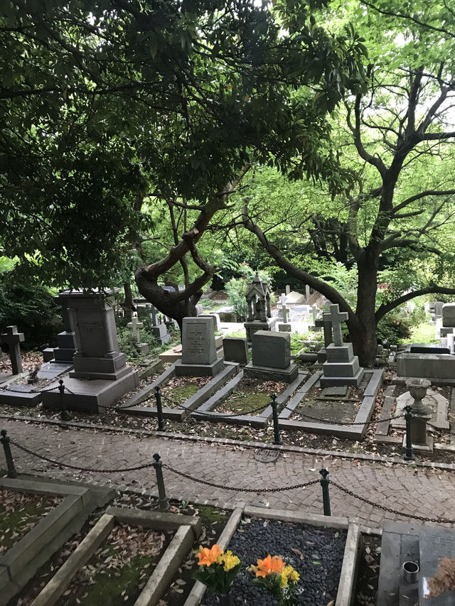 【横浜元町から山手の港の見える丘公園を歩きイギリス館へ】