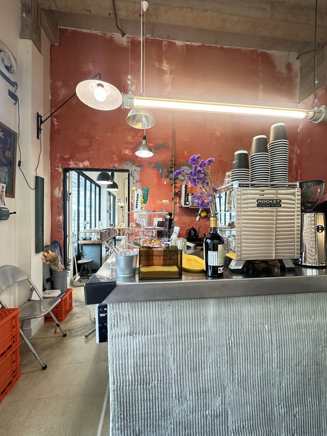 𝘾𝙤𝙢𝙥𝙧𝙚𝙨𝙨 𝘾𝙤𝙛𝙛𝙚𝙚 ร้านกาแฟลานจอดรถMRT