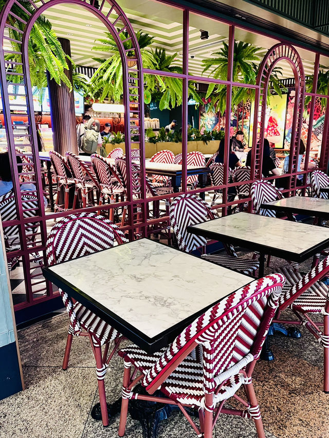Petit Café Chef Wan: A Must-try Culinary Gem for Travelers 