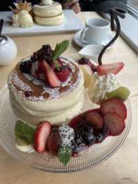 【札幌・円山Pancake】一口天堂一口罪惡！天使與惡魔厚鬆餅甜點雙重享受 🍽️
