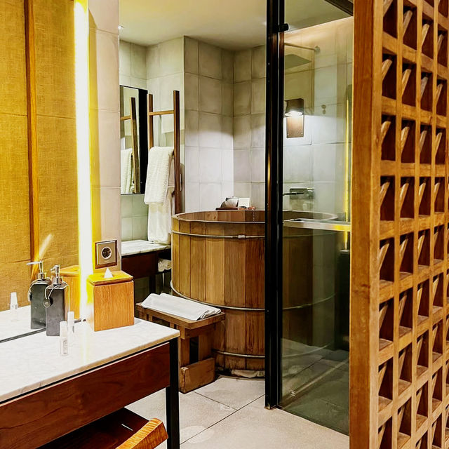 Where Modern Elegance Meets Jungle Serenity