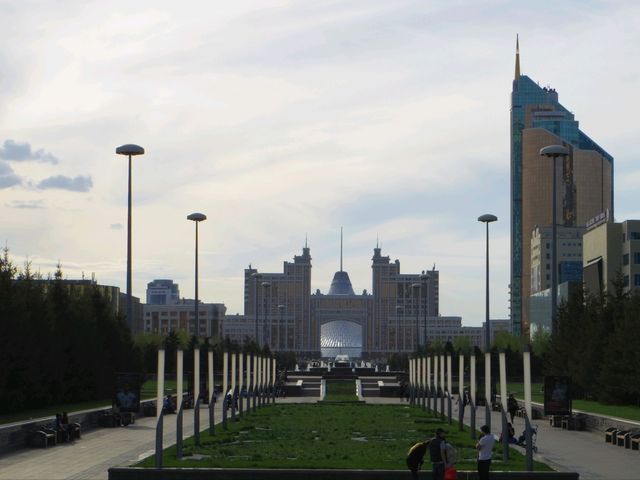 【カザフスタン🇰🇿】アスタナのユニークなビル群🏢