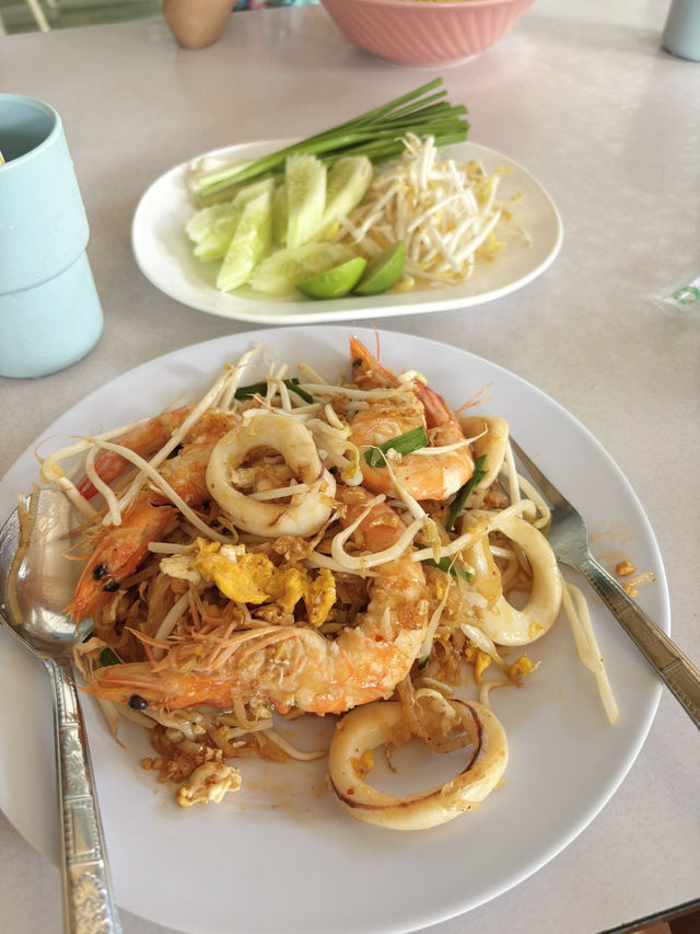 พิกัดร้านอร่อย ใกล้แหลมแม่พิมพ์ อ.แกลง ระยอง