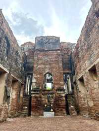 Golden prangs, golden fields — Lopburi’s