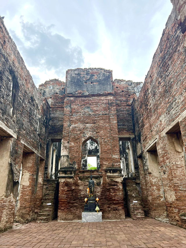 Golden prangs, golden fields — Lopburi’s