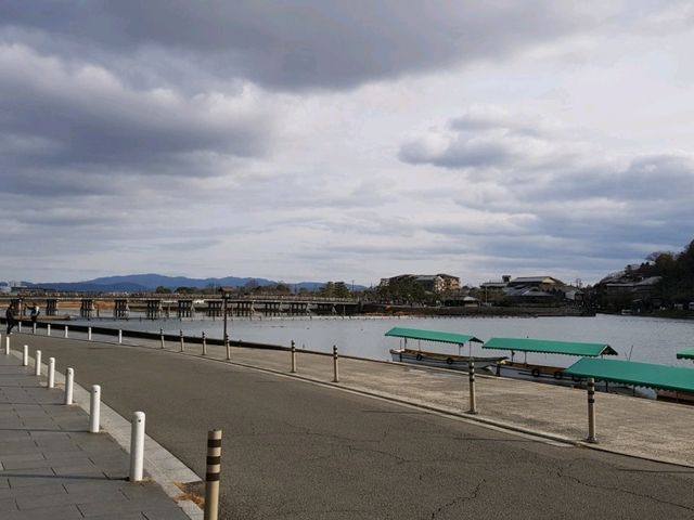 Togetsukyō Bridge: Finding My Zen & Making the Most of Your Visit! 😌🍃