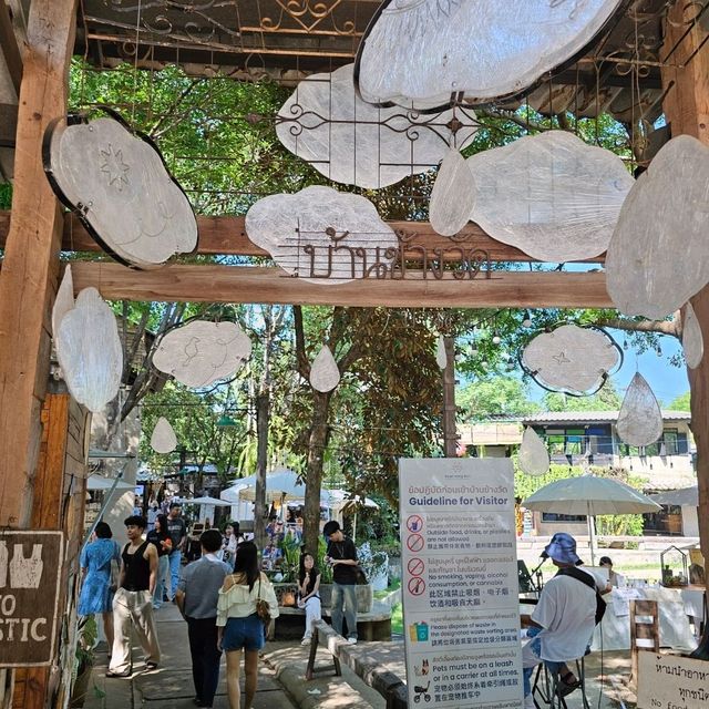 🕶บ้านข้างวัด เชียงใหม่ | ชุมชนอาร์ทๆ ของคนชิคๆ👓