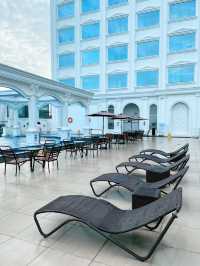 Serene City Escape: Infinity Pool Bliss at Adimulia