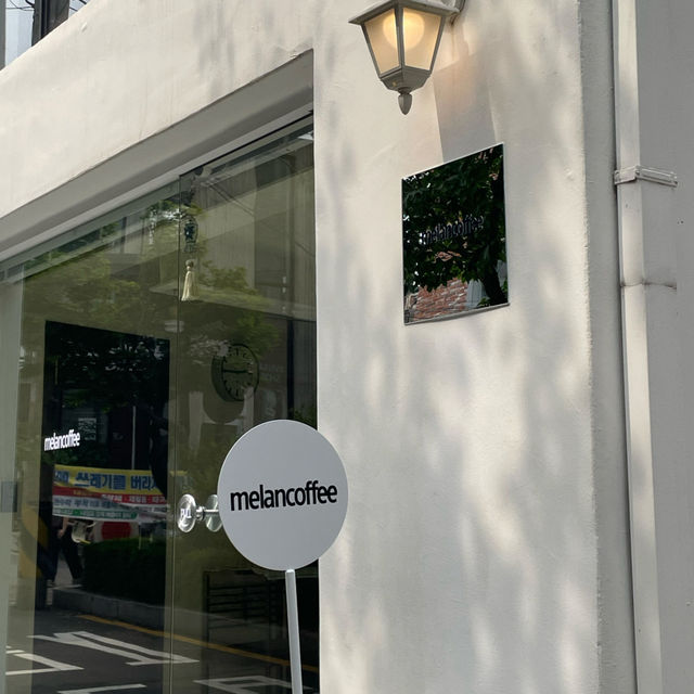 ☀️햇살 뷰 즐기며 커피마시기 좋은 연남 멜랑커피  