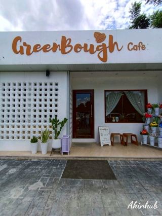 Green Bough Café: A riverside café with a great view