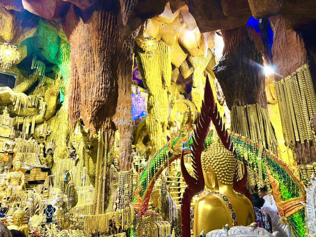 🪨💎 神秘的な「宝の洞窟」で心の旅を。ワットマニーウォン（ナコンナーヨック）で仏教の教えと幻想的な空間を体感しよう。