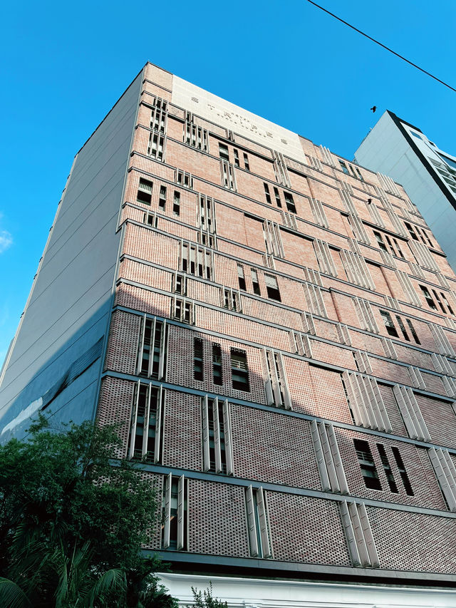 Stripes Hotel KL: A Chic Urban Getaway for the Perfect Summer Escape 