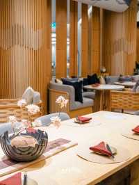 Den ห้องอาหารญี่ปุ่น รร Meliá อร่อย บรรยากาศสงบ