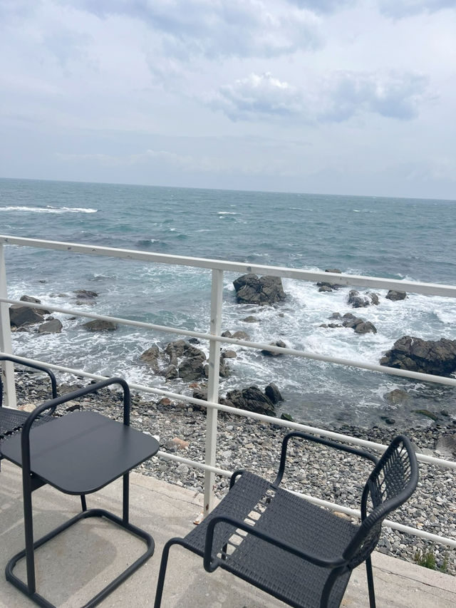 경주 동해바다 앞에 이런 감성카페가? 🌊