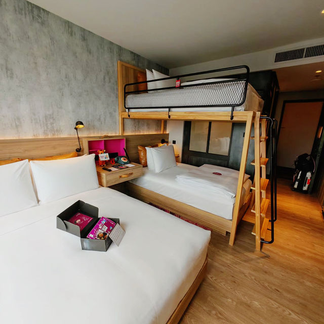 A Playful Stay with Urban Energy
