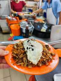 Muar's Must-Eat:Smoky Otak-Otak Char Kway Teow!