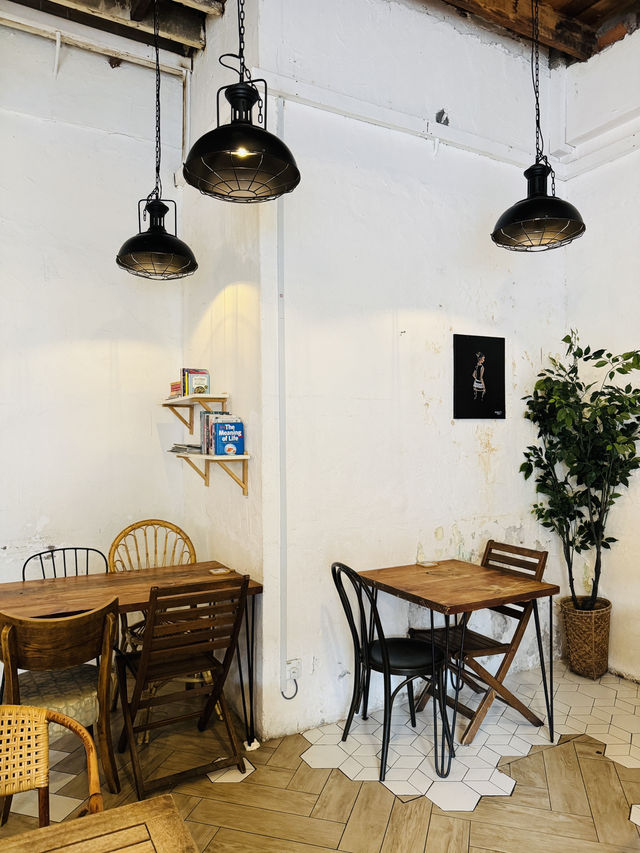 Sitting Pretty at Nook Café 