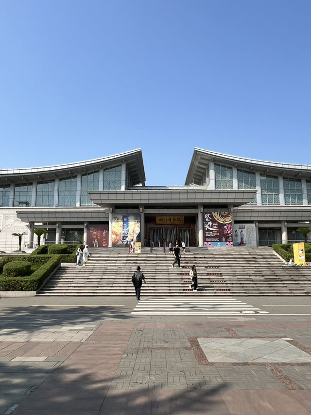 🏛️ Sichuan Museum – Cool Shelter with a Side of Three Kingdoms History