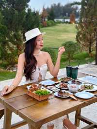 Địa điểm hẹn hò trong khu vườn châu Âu ngắm hoàng hôn siu lãng mạn mới toanh vừa xuất hiện tại Sài G