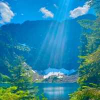 絶景と変化に富んだトレイル！Lake Twentytwo の魅力