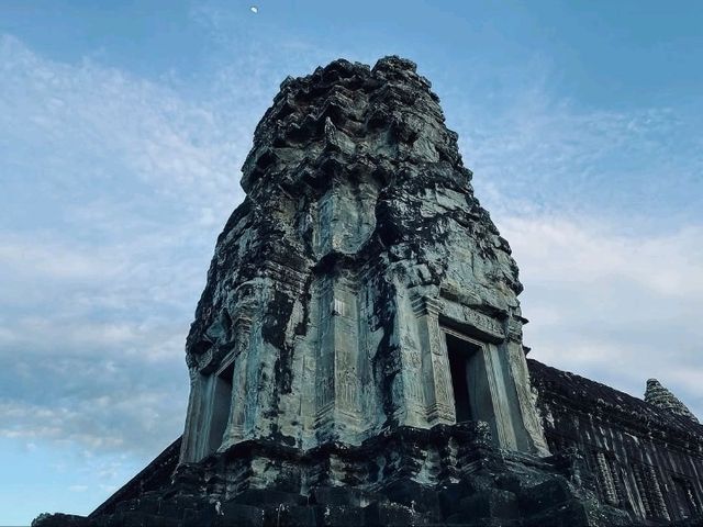 「アンコールワット」—壮大な遺跡で感じる歴史の鼓動