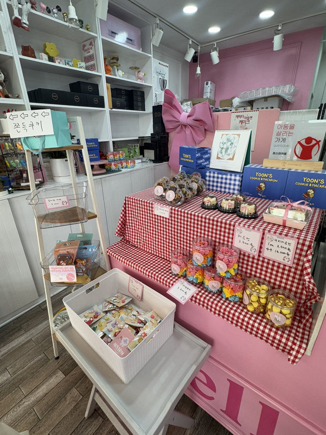 韓国/京畿道【富川】かわいいキティーちゃんフィナンシェ