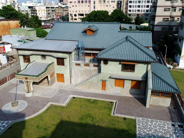 在逍遙園靜靜散步，聽見老宅裡的風
