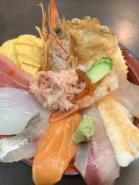 【石川🇯🇵】金沢の近江町市場で絶品海鮮丼を。
