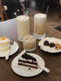 P Moments Patisserie & Coffee