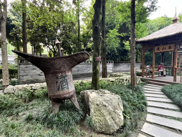 🌿☀️ Slow down and soak up the vibes at Chengdu People’s Park 人民公园
