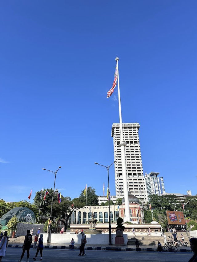 พาเดินเที่ยว KL กันที่ Sultan Abdul Samad Building