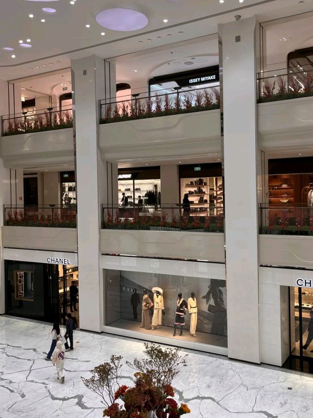 💼✨ Beijing SKP – The Most Luxurious Mall in the Capital! ✨🛍️