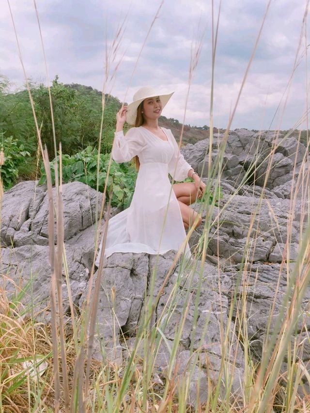 รวมพิกัดถ่ายรูปสวยบน “เกาะสีชัง” จ.ชลบุรี