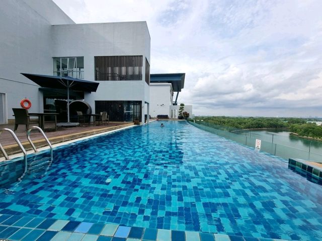 🇲🇾 A Relaxing Urban Getaway at Trinidad Suites Johor