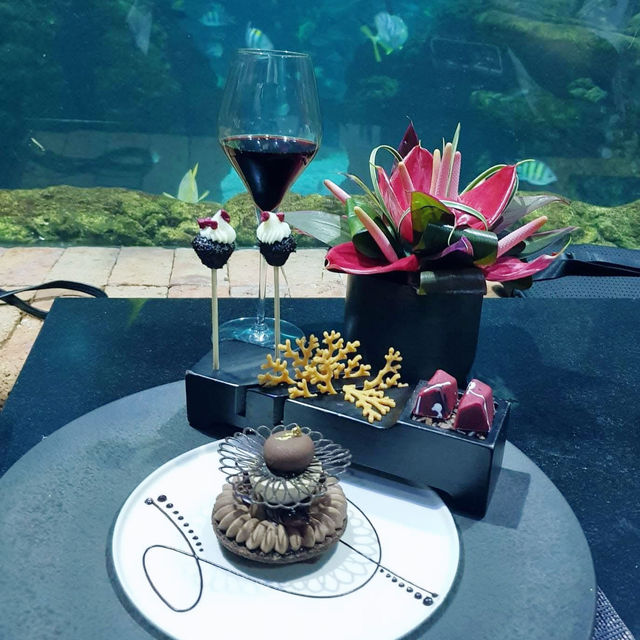 Underwater Elegance: Dining at Koral Restaurant Bali 🇮🇩