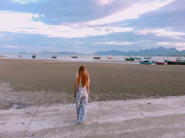 หาดบ้านใหม่ ด้านหลัง เขากะโหลก 