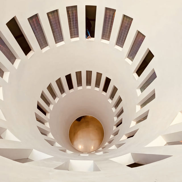 Solo Art Escape at Leeum Museum: Seoul’s Hidden Cultural Gem** 🎨✨